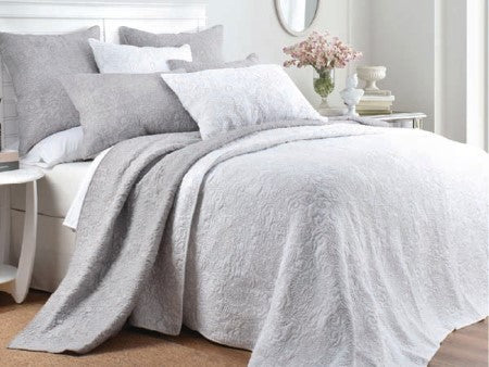 Maddison coverlet set