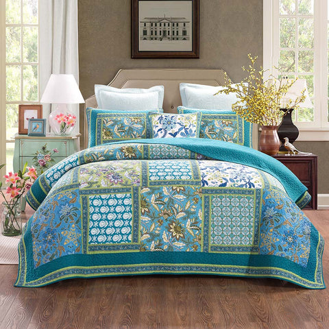 Aquamarine coverlet set
