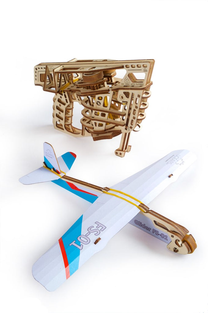 Flight Starter model kit from Ugears - Bedlam
