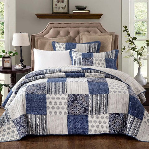 Horizon coverlet set