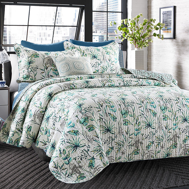 Island Dreams Coverlet from Classic Quilts - Bedlam